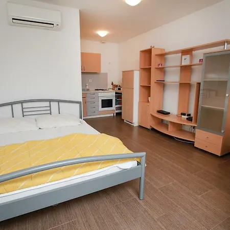 Apartma Central Studio *